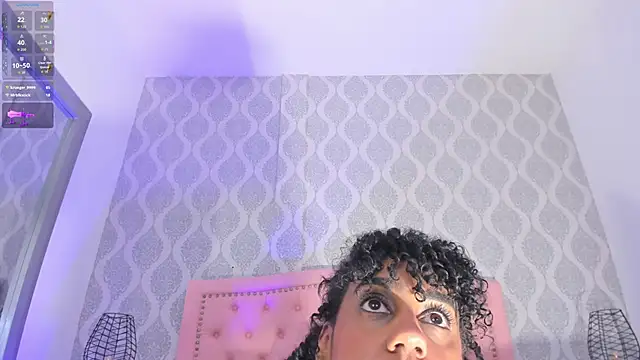 OnlyGia's cam snapshot