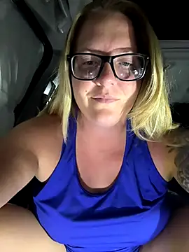 Lizzyloo live sex cam