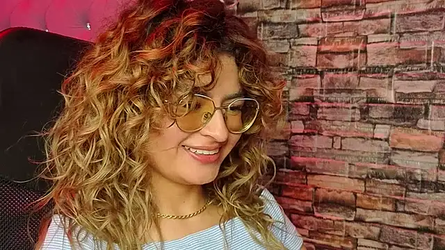 EmiliRouse_ live sex cam