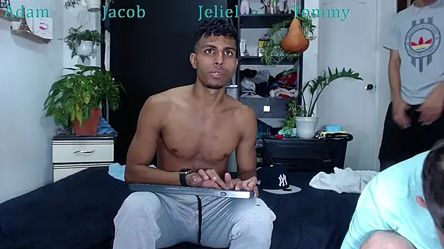 Interracial_Snow_Bunny live sex cam