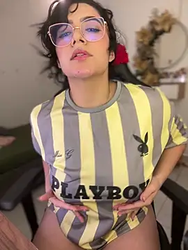 Lia_flowers live sex cam