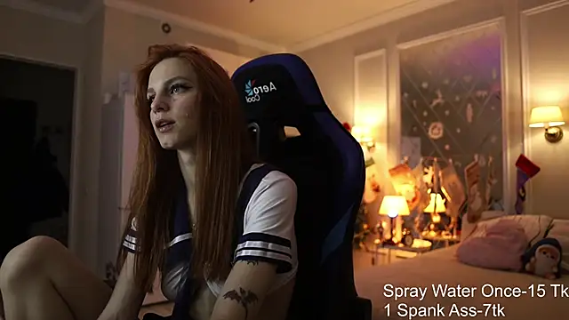 _alice_meyss_'s cam snapshot