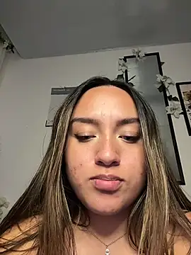 IamDennis's cam snapshot