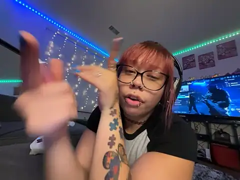 moan4mona's cam snapshot