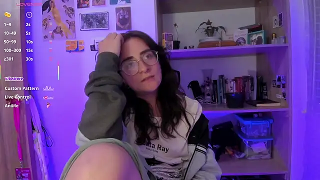 linda_giggle's cam snapshot