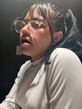 AngieRousse_'s cam snapshot