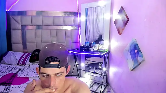 Sexybigjefffx live sex cam