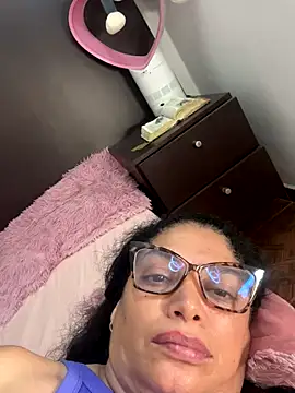 Flabia_Roses's cam snapshot