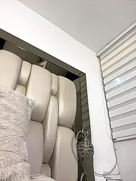 ALISSON_FOXXX1 live sex cam