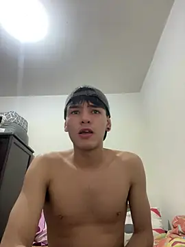 ErickRojass3 live sex cam