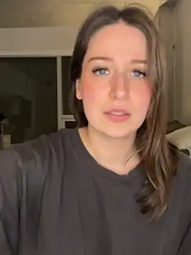 nerdynina live sex cam