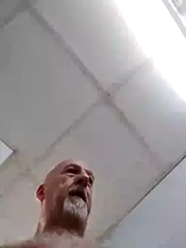 Yankeedave420's cam snapshot