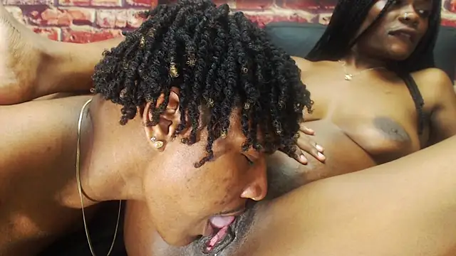 BlackAndAxel live sex cam