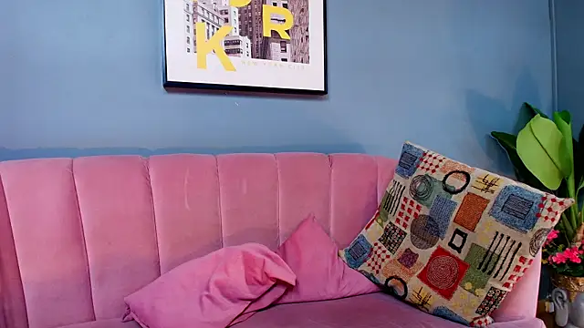 ZyroNight live sex cam