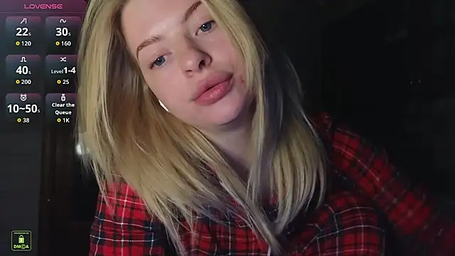 RinaBlondie live sex cam