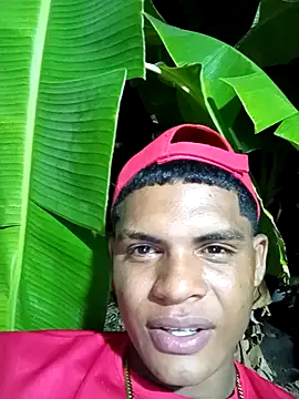 PIG_Spitfeetdirty's cam snapshot