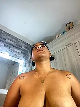 Violetrousse's cam snapshot