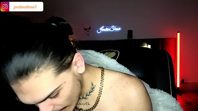 JordanShow live sex cam