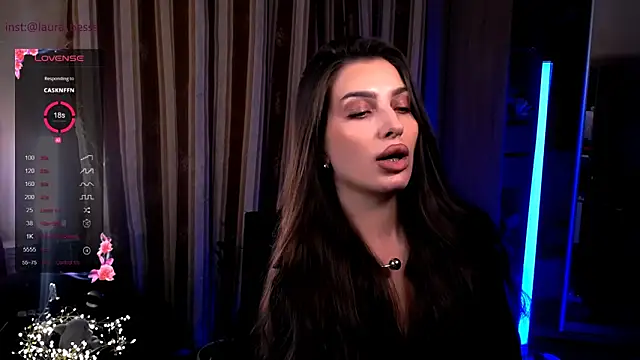 Laura_Bess's cam snapshot