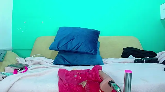 avaleri_cherry's cam snapshot