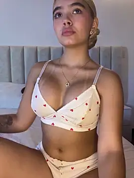 Mia_Roswell live sex cam