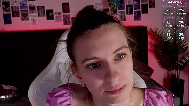 kaleriyaa_'s cam snapshot