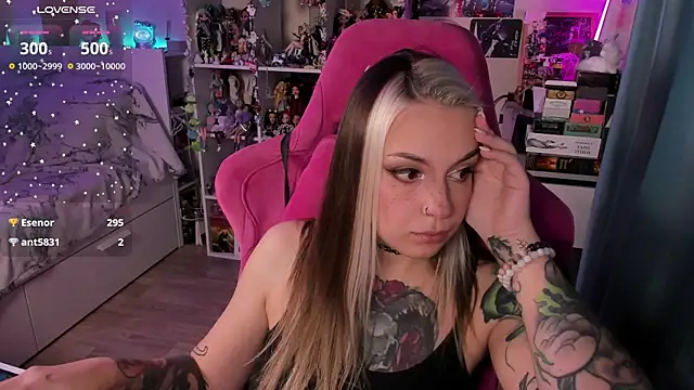 ChloeKohaku's cam snapshot