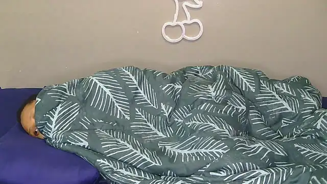 Serafynn live sex cam