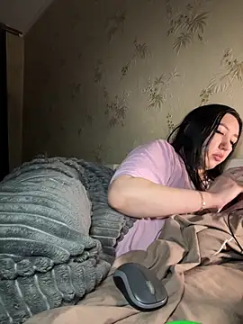 Naughtbaby_2025's cam snapshot