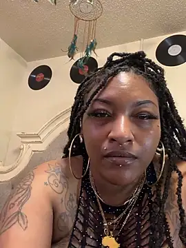 Egyptian_reign's cam snapshot