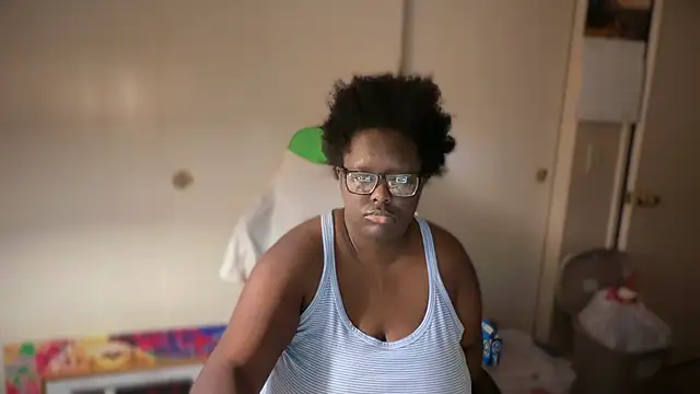 -Yagurlwest's cam snapshot