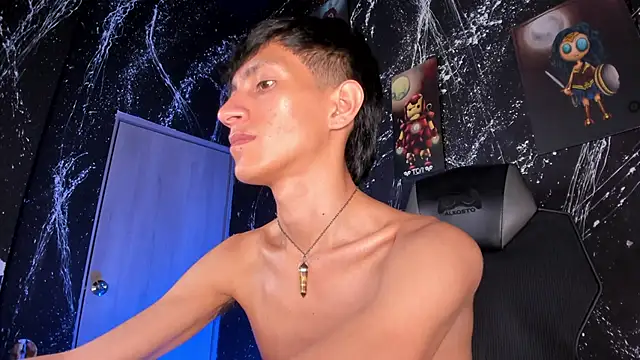 DereckCooperr live sex cam