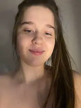 HornyGirlH live sex cam