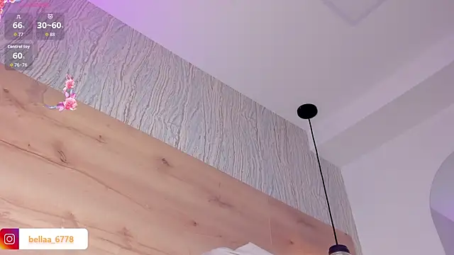 bella_lovers_'s cam snapshot