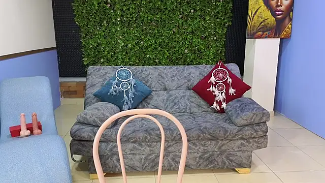 amy_lovelydoll's cam snapshot