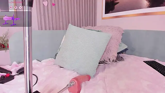 Hailey-Fox's cam snapshot