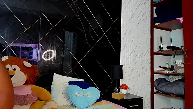 Alaia_Gutierrez's cam snapshot