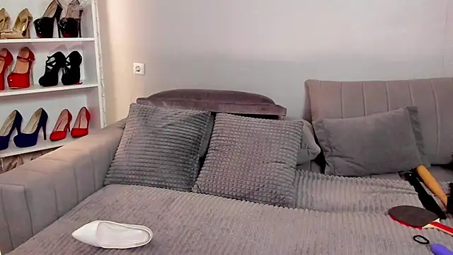 Jullia_Moor live sex cam