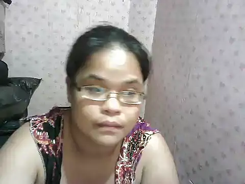 Hotty_babe23's cam snapshot