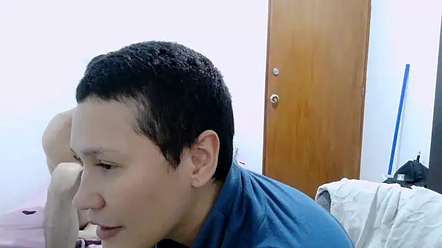 luxandracon23's cam snapshot