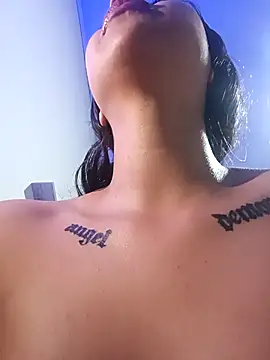 Kenia_Moreno1 live sex cam