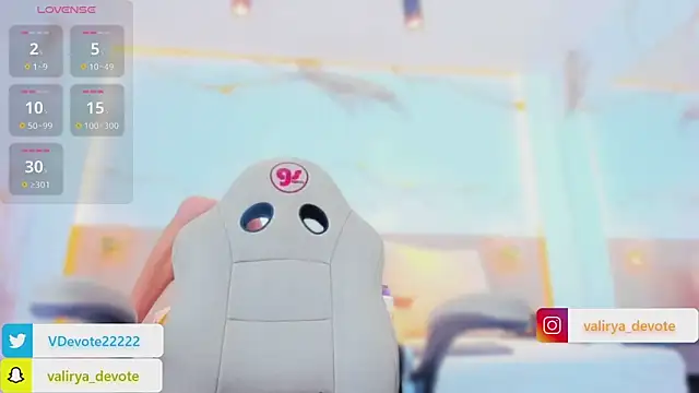 valirya_devote live sex cam