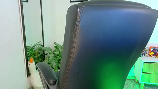 Elian_savoy live sex cam