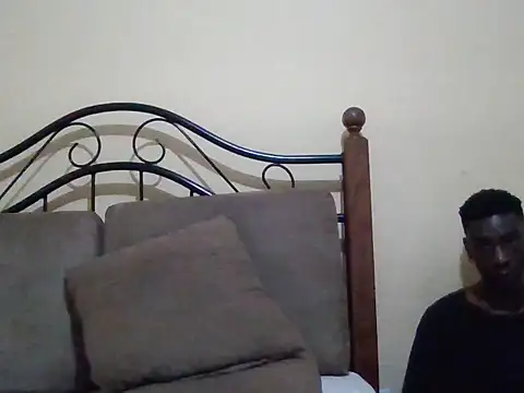 SmallGoodNut live sex cam