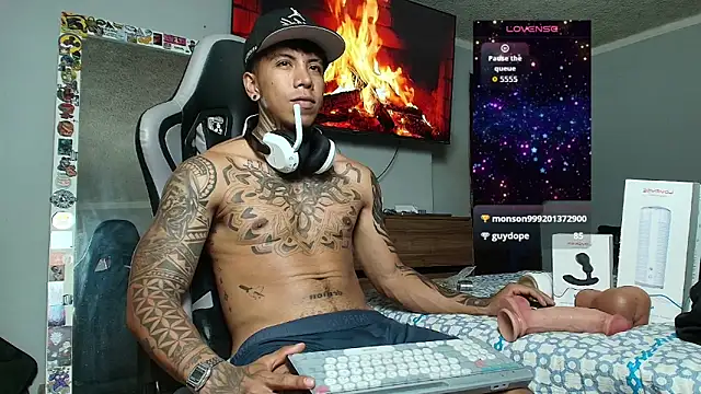 Nickhot0609 live sex cam