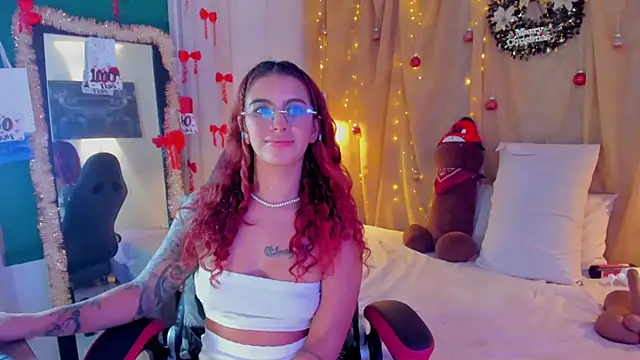 Sophiee_Hill's cam snapshot