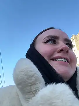 KiraSunshine live sex cam