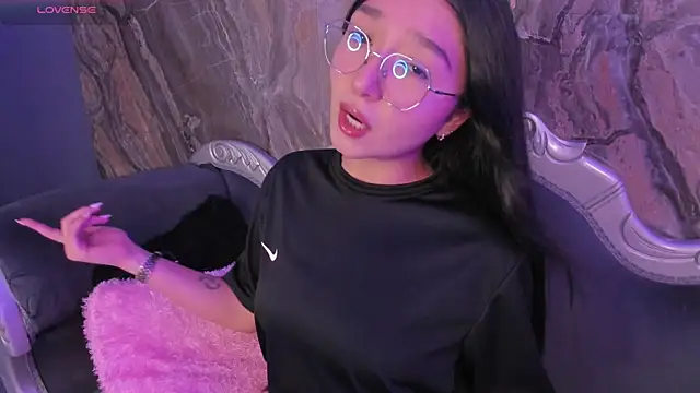 sydney_miller_'s cam snapshot