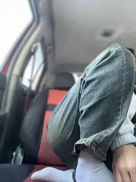 JulliaVegas live sex cam