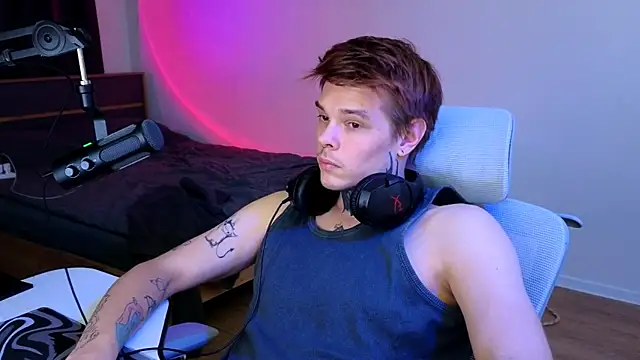 DENIS_HERE's cam snapshot